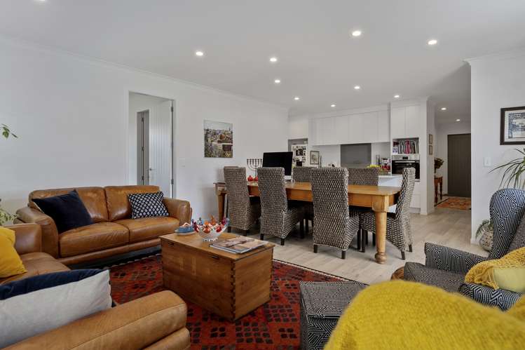 5 Cowell Crescent Pyes Pa_5