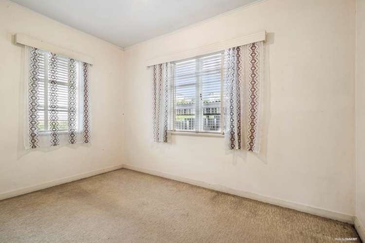 1/8 Hillsborough Road Hillsborough_6