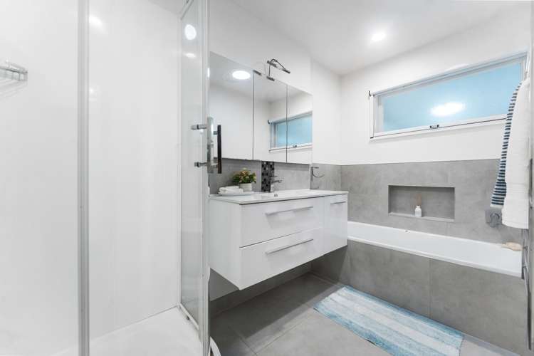 2/40 James Evans Drive Northcote_17