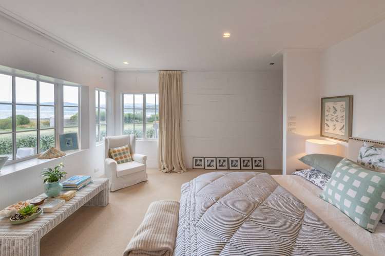7 Marine Parade Seatoun_12