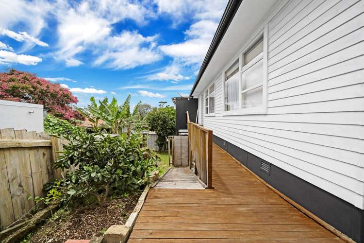 2 La Trobe Street Pakuranga Heights_11