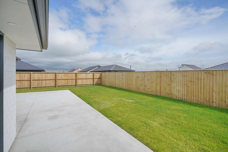 24 Florence Drive Lincoln_15