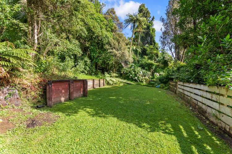 462 Scenic Drive Waiatarua_25