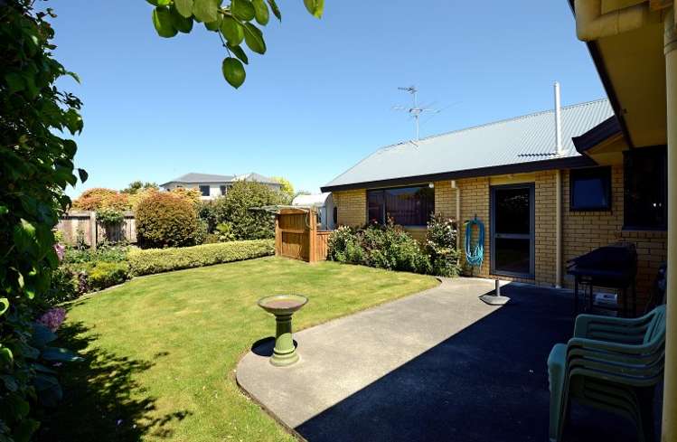 5 Falcon Drive Allenton_11