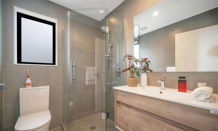 63 Whare Kauri Road Papakura_9