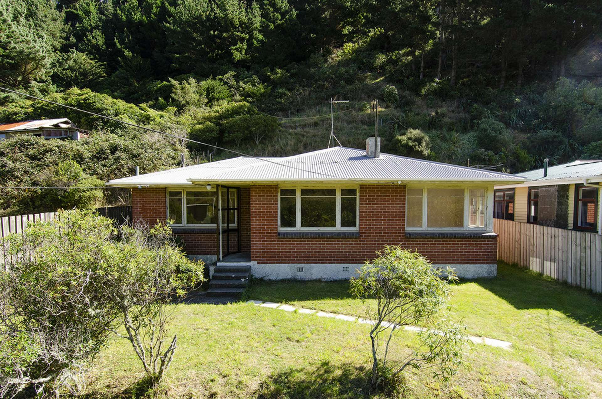 283 Happy Valley Road Owhiro Bay_0