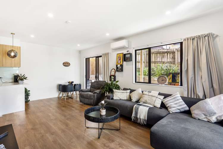 16/26 Springvale Drive Fairview Heights North Shore City Houses