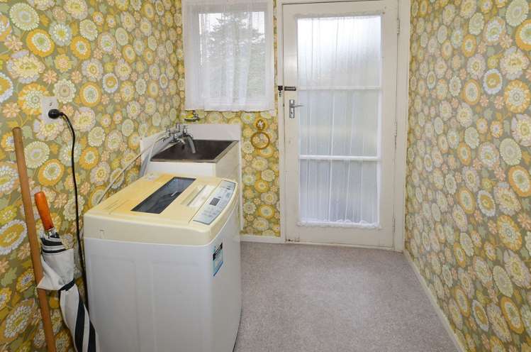 2/341 Royal Road Massey_6