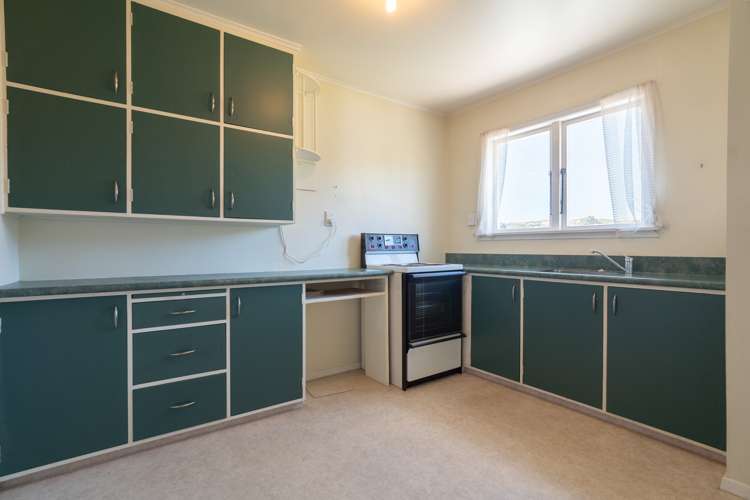 27 Larsen Crescent Tawa_5