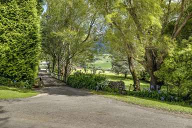 1020 Mangleton Road_4