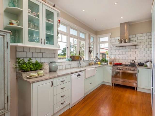 31 Queen Mary Avenue New Lynn_1