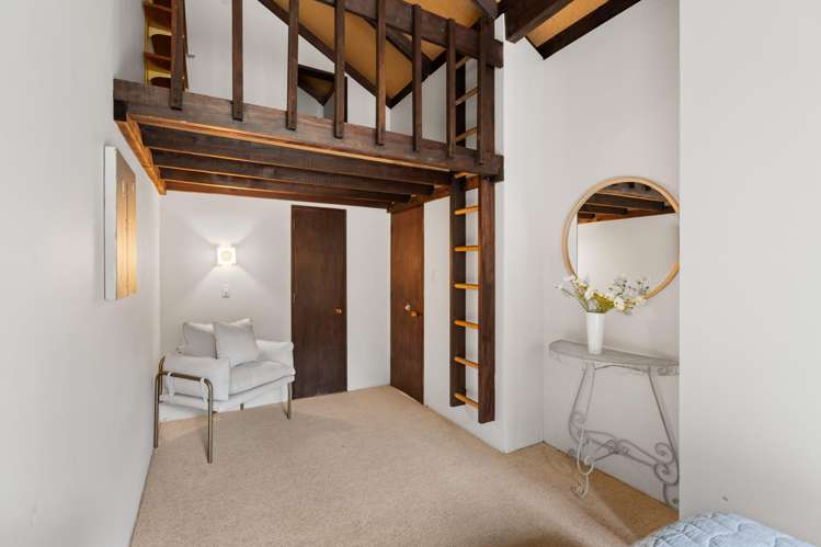 23 & 23A Porterfield Street Macandrew Bay_14