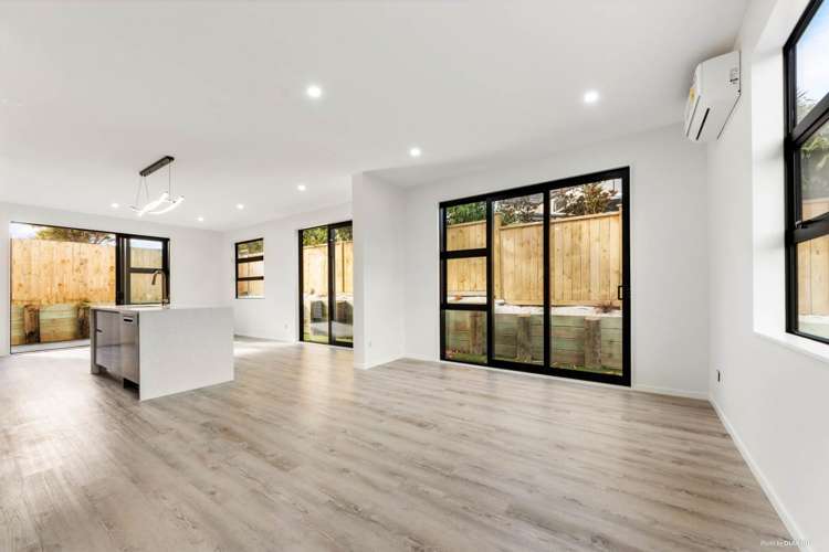 44e Godley Road Green Bay_9