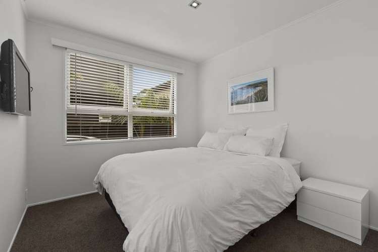 5/233 Hurstmere Road Takapuna_13