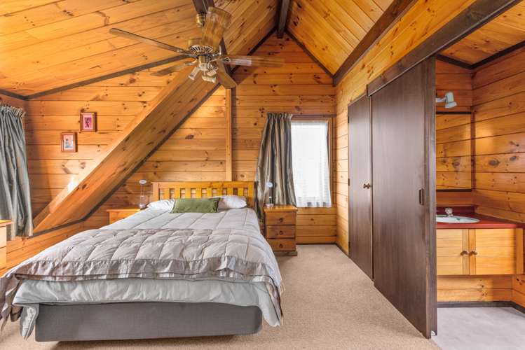 19 Valerie Street Clive_14