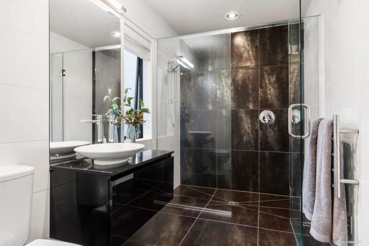 139 Chamberlain Road Bombay_11