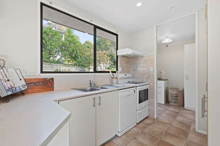 41 John Dee Crescent Red Beach_9