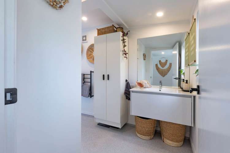 8 Log Race Road Piha_10