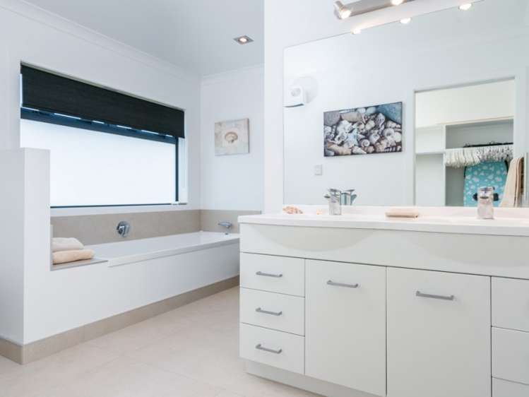 38 Taranga Road Langs Beach_5