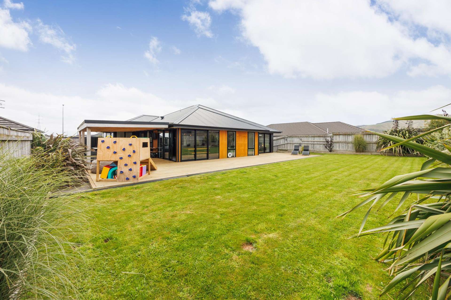 196 Pacific Drive Fitzherbert_0
