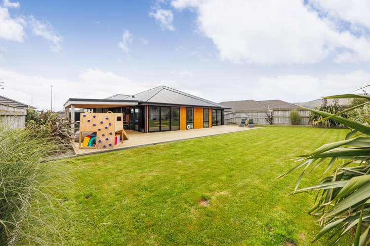 196 Pacific Drive Fitzherbert_22