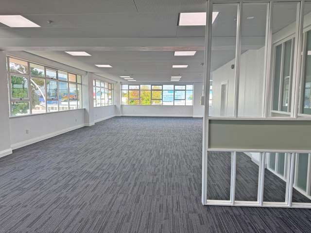 West/960 Victoria Street Hamilton Central_3