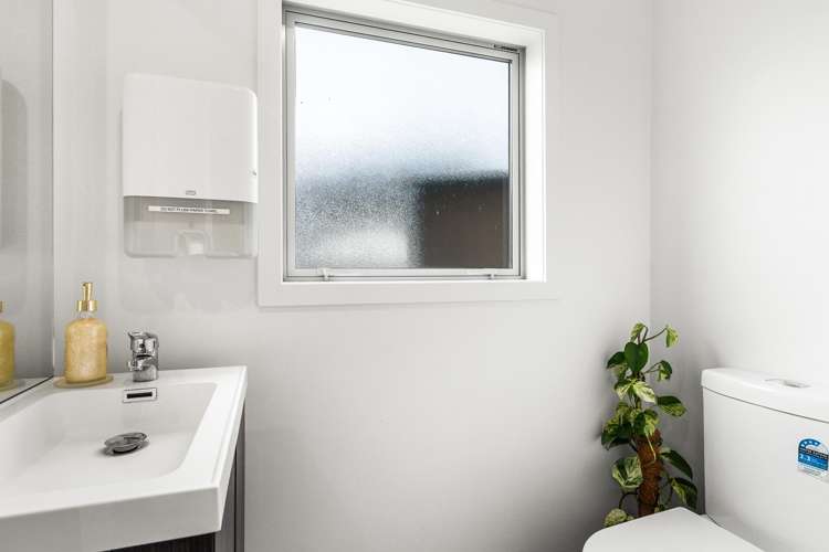 12A Winnipeg Place Wainoni_21