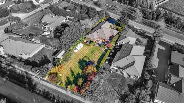 Owners have brought! - 1,300m² Gem Must Sell!