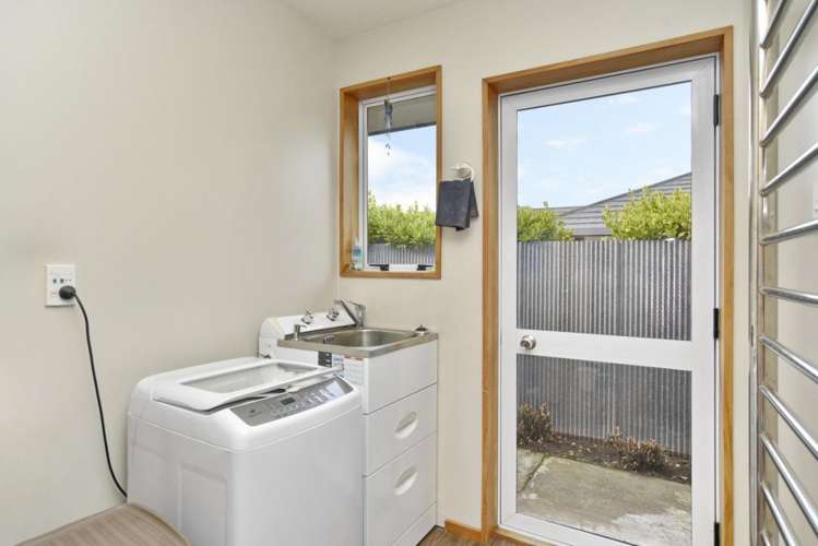 2/66 Dunedin Street Redwood_17