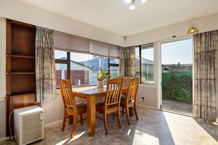 77 Hargood Street Woolston_7