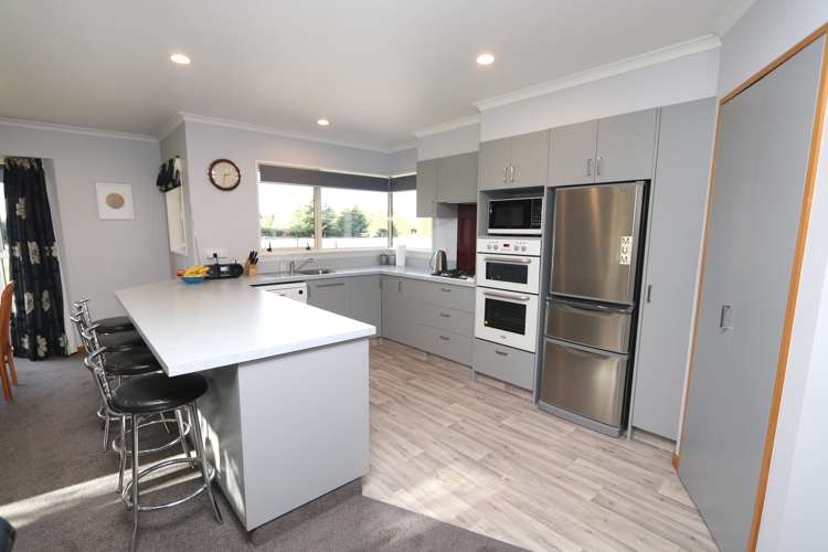 306 Beach Road East Elgin_5