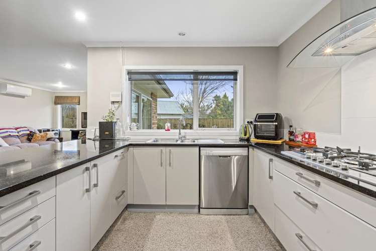 4 Rowling Place 1093_4