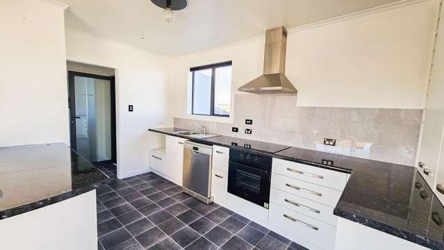 B/110 Findlay Road Ascot_1