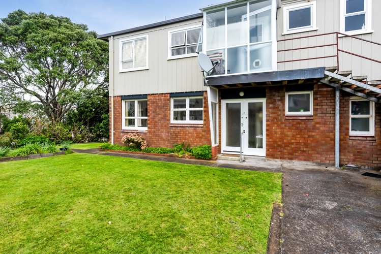 2/53 Young Street New Plymouth Central_18