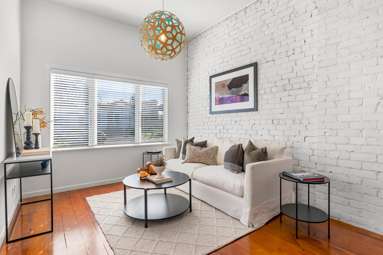 20 Douglas Street_3