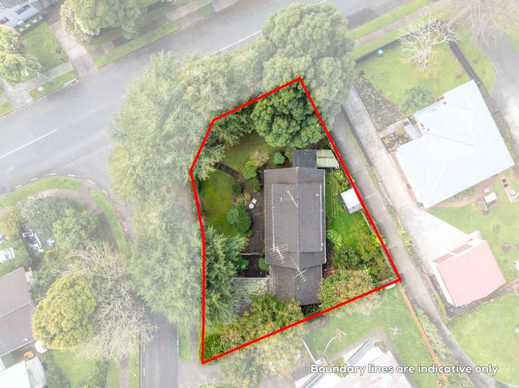 2 Yarra Place Botany Downs_18