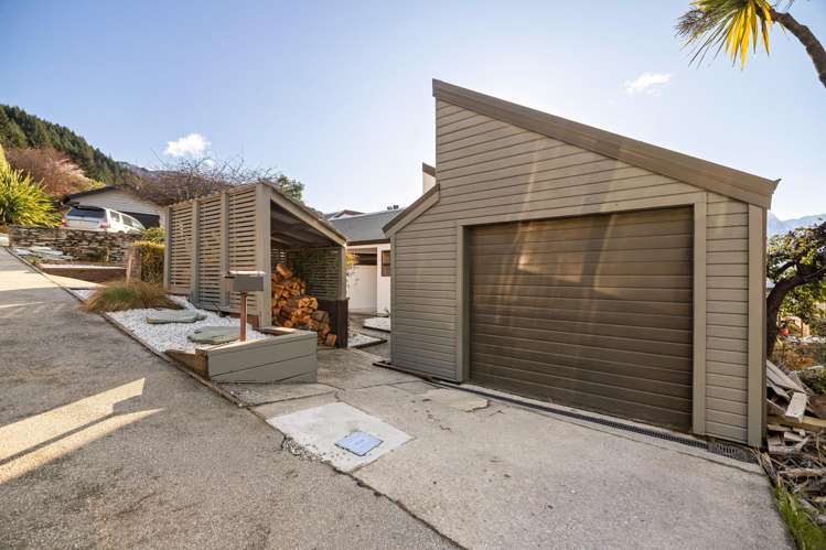 23 Greenstone Place Fernhill/Sunshine Bay_12