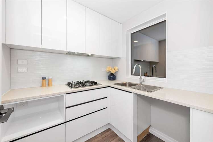 15 Catalina Avenue Rosehill_15