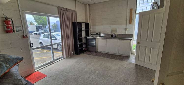 C/232 Main South Road Hornby_5