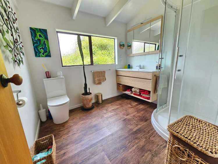 81 Renown Road Raumati South_15