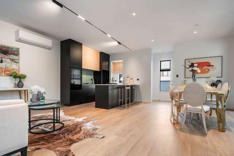 1/3 Campbell Road Takapuna_14