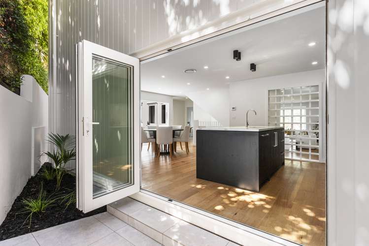 136b Paritai Drive Orakei_17