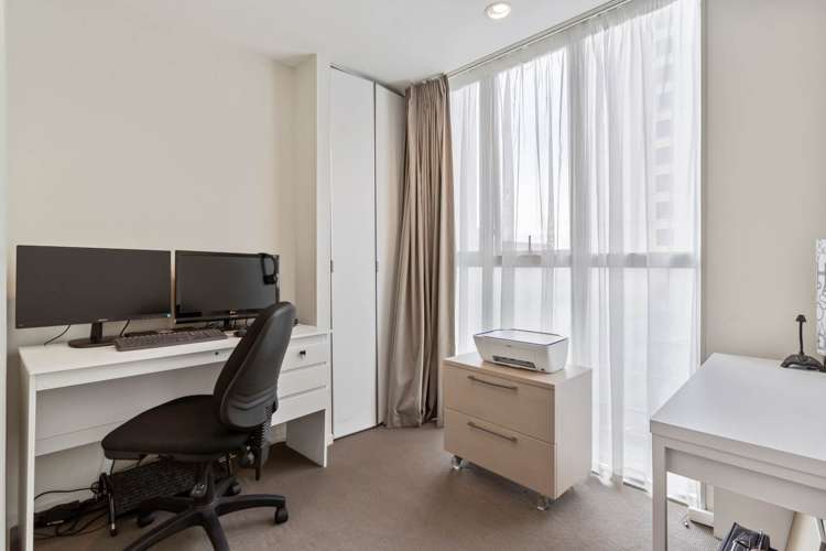 402/17 Amersham Way Manukau_6