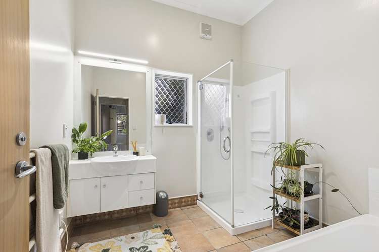 81 Nevay Road Miramar_22