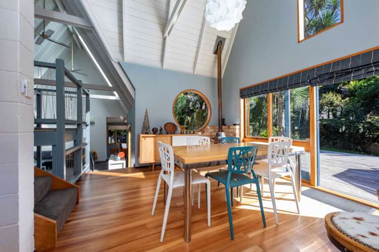 166 Woodlands Park Road Titirangi_3