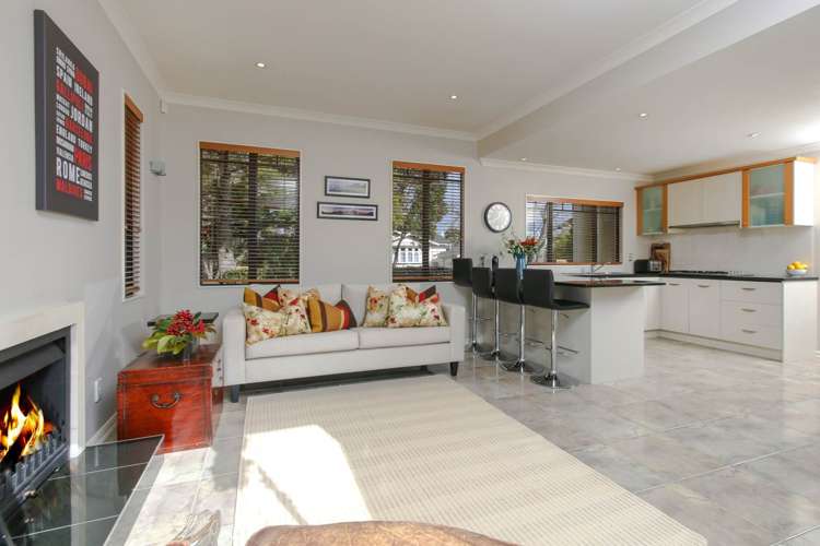 1b Hollywood Avenue Epsom_10