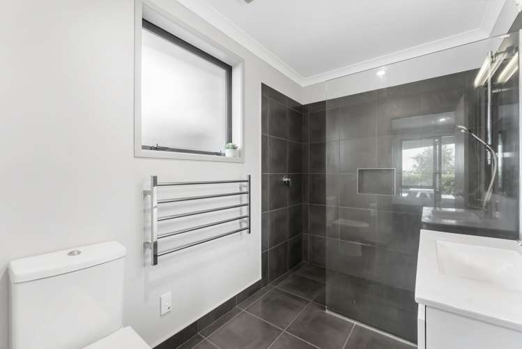 8 Ballintoy Park Drive Welcome Bay_9