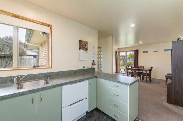 4 Maple Crescent Richmond_4