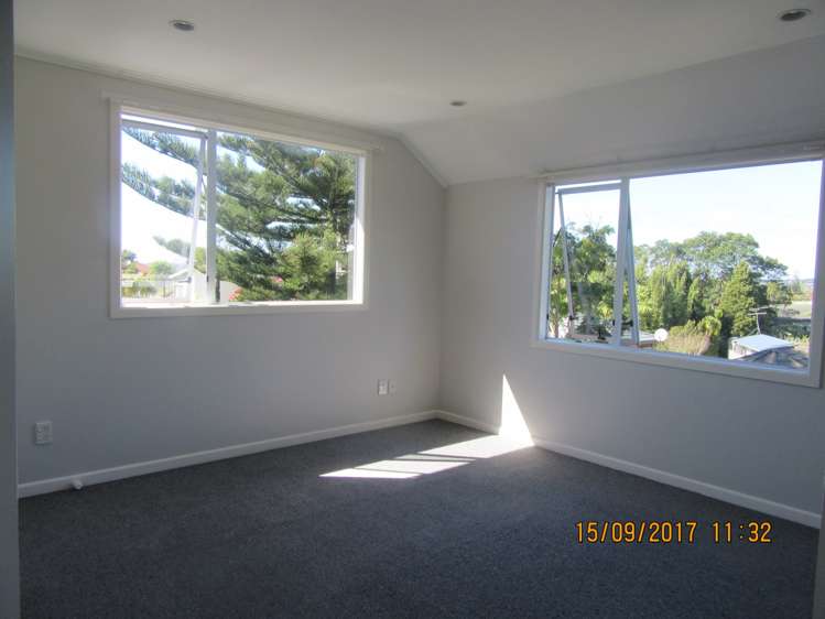 11 Tirimoana Road Te Atatu South_5