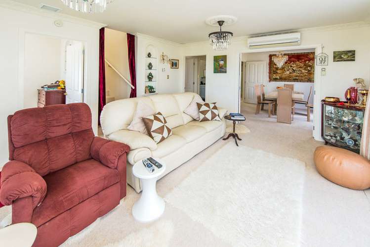 22 Lithgow Drive Otamatea_2